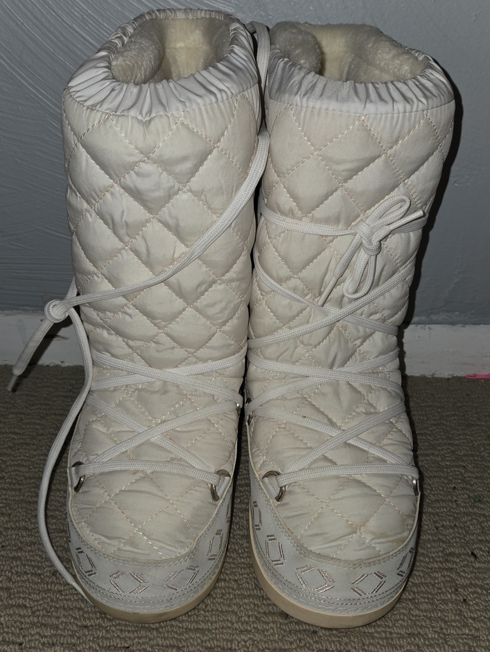 Bogner Quilted Cream Lace-Up Winter Boots